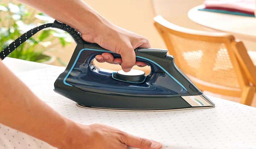 مراقبت از سیم برق