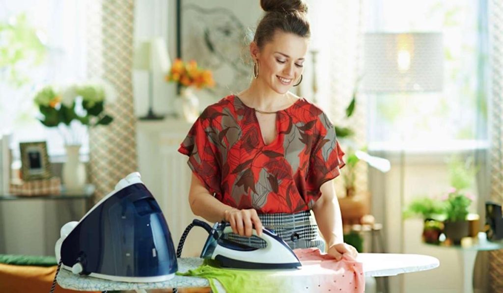 اتو بخار مخزن‌دار