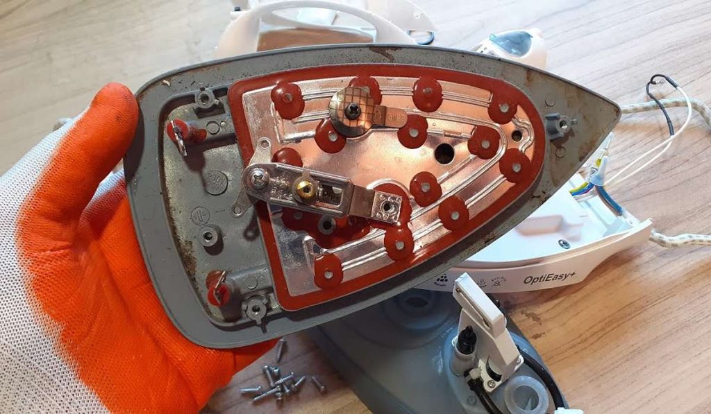 نیاز به تعمیر اتو