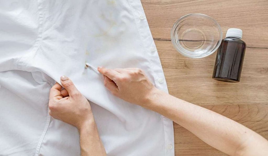 استفاده از هیدروژن پراکسید برای لکه اتو