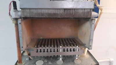 فرهاد لریکلیسانی