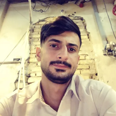 حسین کیومرث