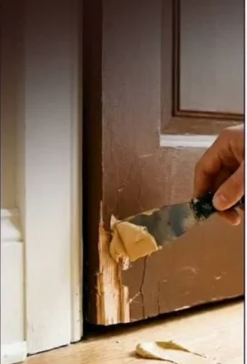 علیرضا عزیزی تعمیر درب چوبی