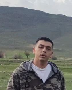 علی همرنگ