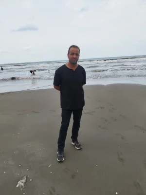 وحید آذری