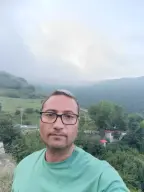 واحد زینالی