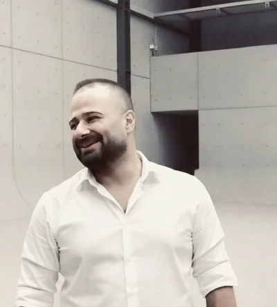 متخصص 9125983996