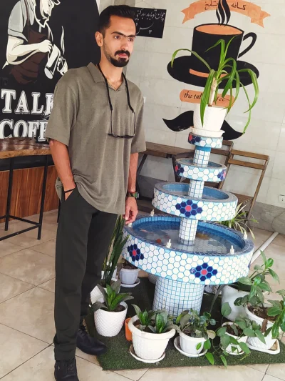 دانیال مومنی