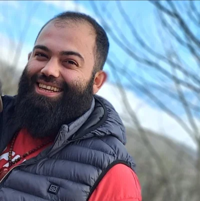 اهورا رئیسی