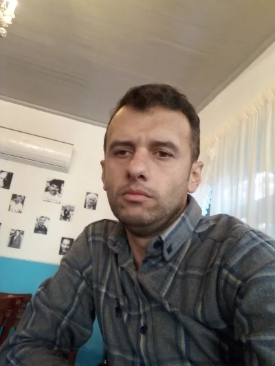 میلاد اکبری