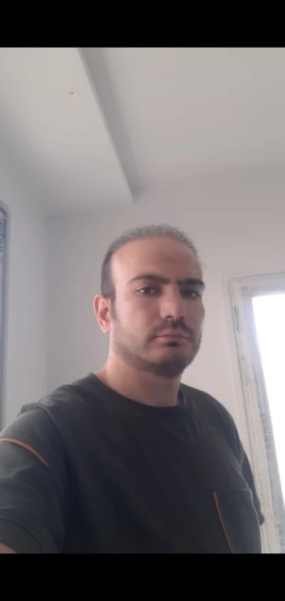 غلامی هستم متخصص انواع کارهای چوبی و ام دی اف و غیره 9122430919