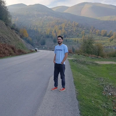 رضا هدایتی 