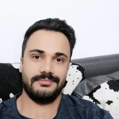 قاسم بیات 